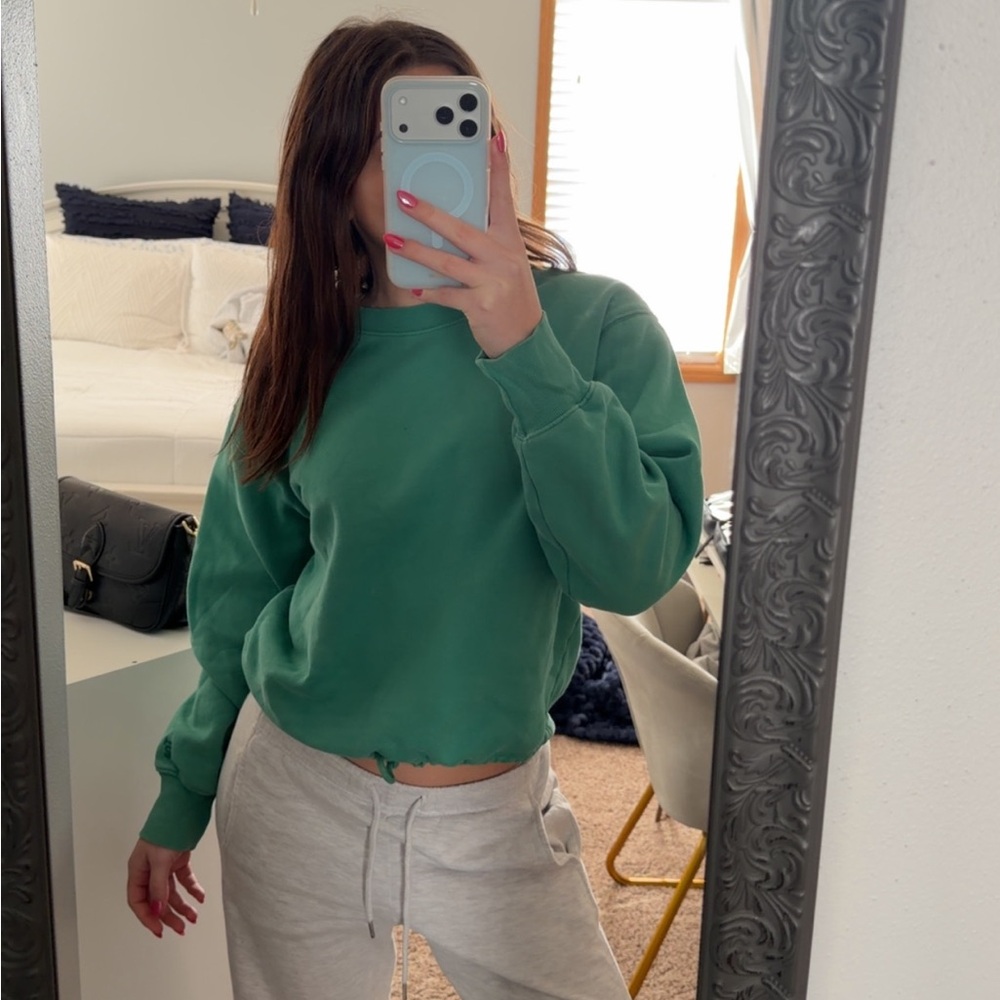 Aritzia TNA Cozy Fleece Drawcord Boyfriend Crewneck